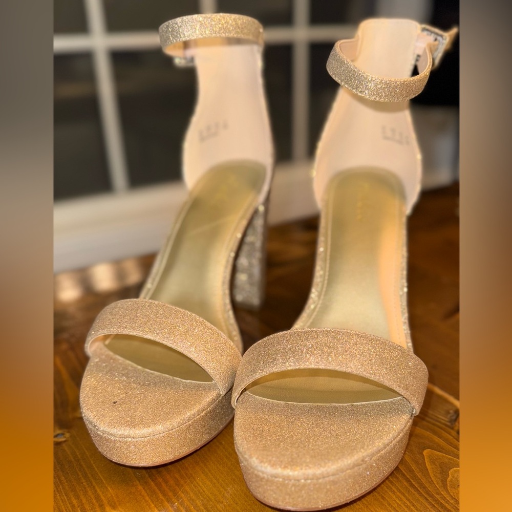 Ankis Gold Glitter Platform Heels | Size 9.5